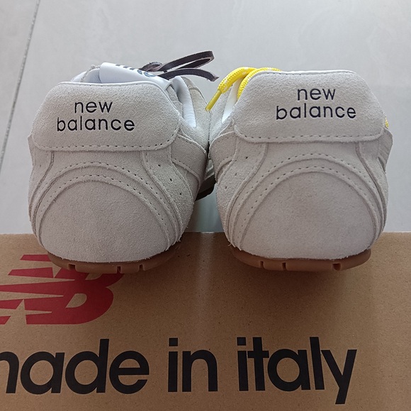 MiuMiu x New Balance NB530 Sneakers - Picture 5 of 6